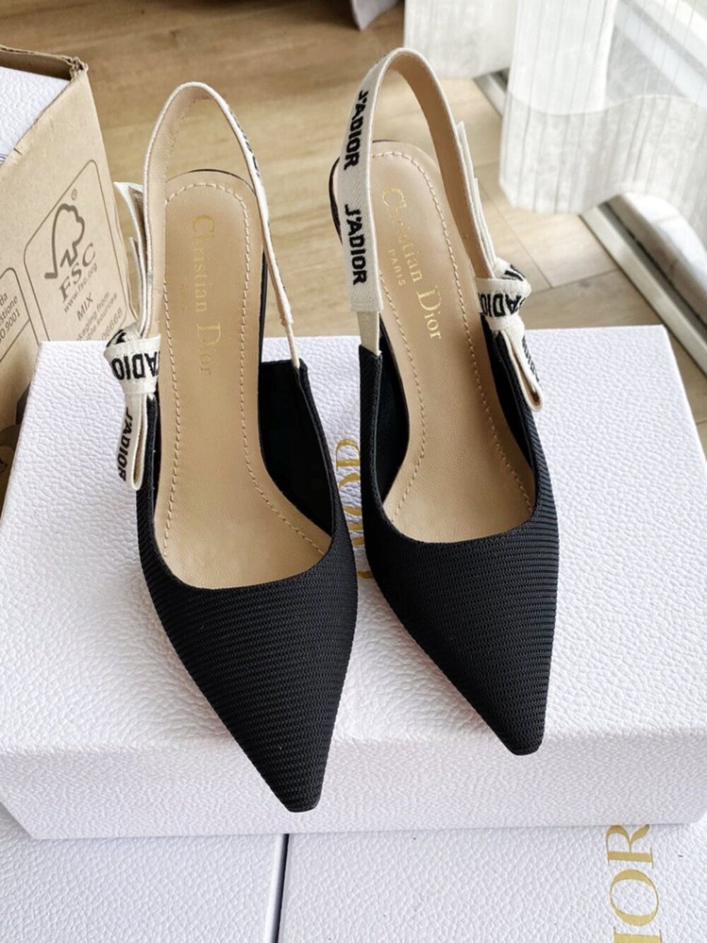 Dior best-selling sandals and high heels. The same style as popular celebrities - Picture 3 of 4